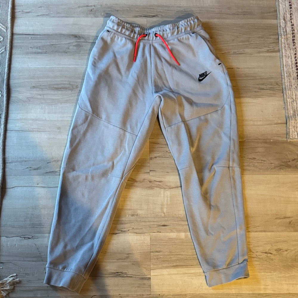 EUC Nike Kids Light Gray Joggers adjustable Drawstring waist XL